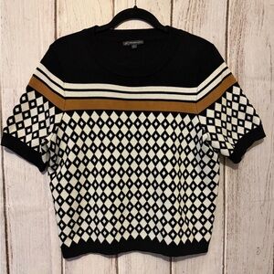Adrianna Papell Geometric Jacquard Short Sleeve Knit
Sweater Size M